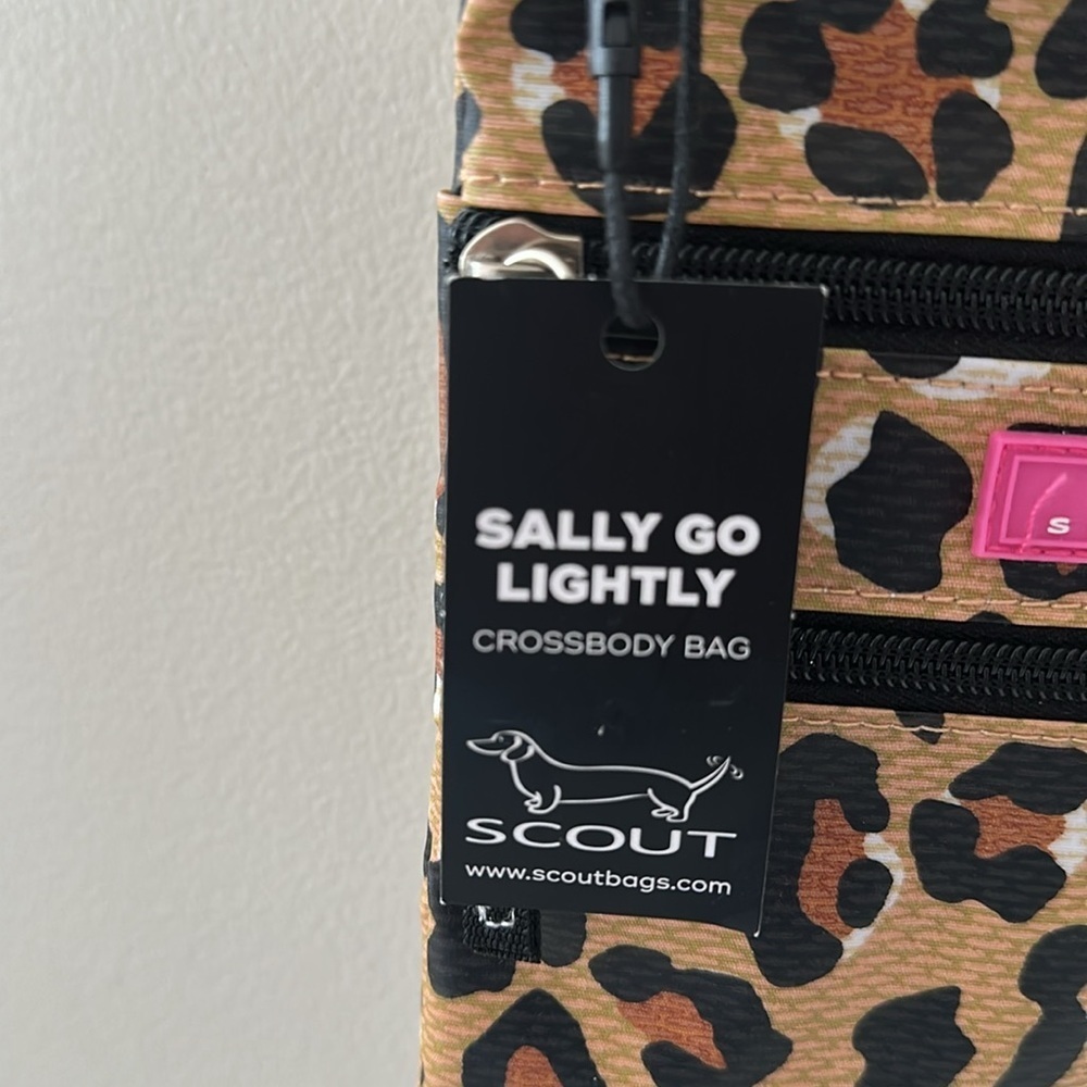 Scout Sally Go Lightly Crossbody Bag Leopard Print NWT Chic Travel Vacation Boho - Picture 8 of 10